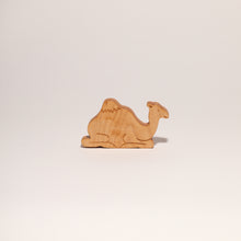 Load image into Gallery viewer, CAMEL - SEATED
